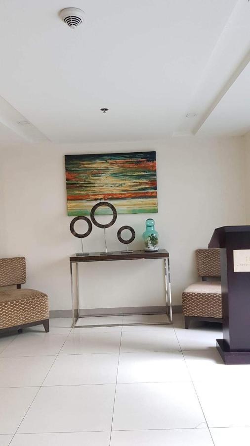101 Newport Blvd C2 4F By Rechelle Nunag باساي المظهر الخارجي الصورة