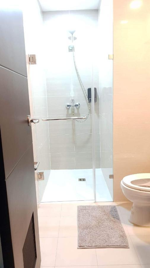 101 Newport Blvd C2 4F By Rechelle Nunag باساي المظهر الخارجي الصورة